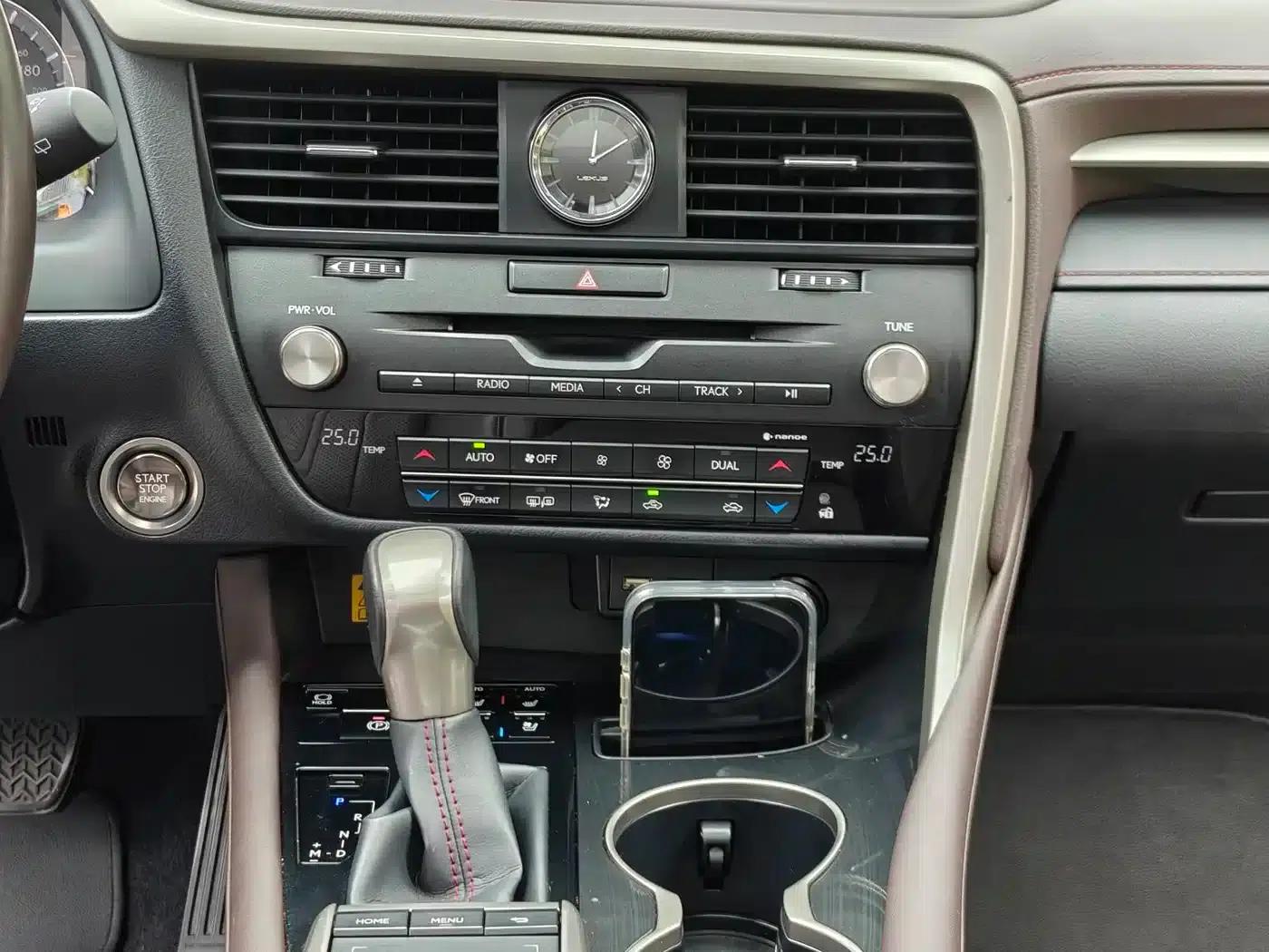 Lexus RX 2020 Facelift 300 AWD Elegant Edition — миниатюра 10