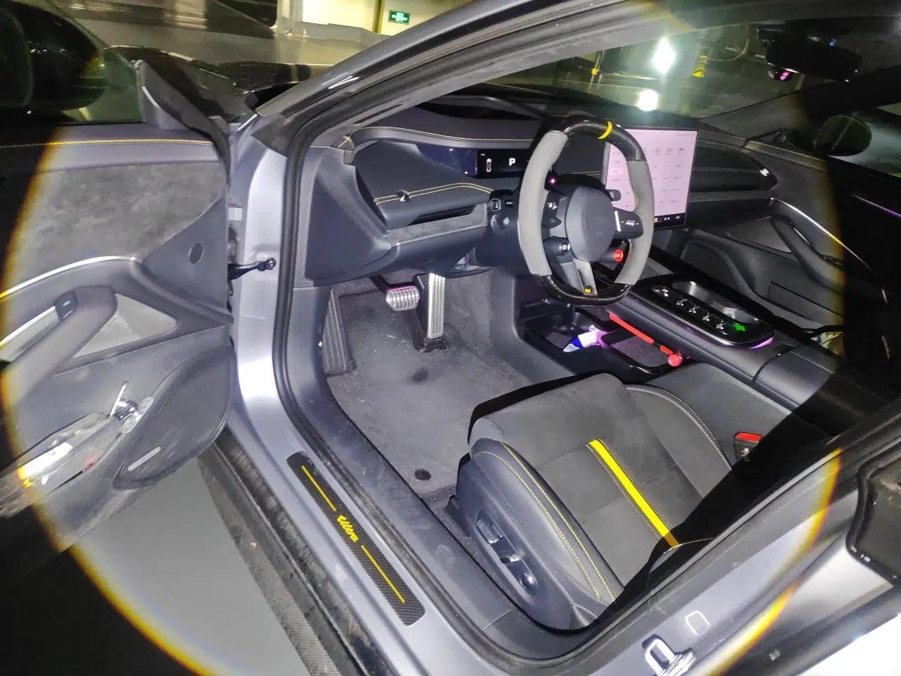 Xiaomi Auto SU7 Ultra 2025 Ultra Model — миниатюра 16