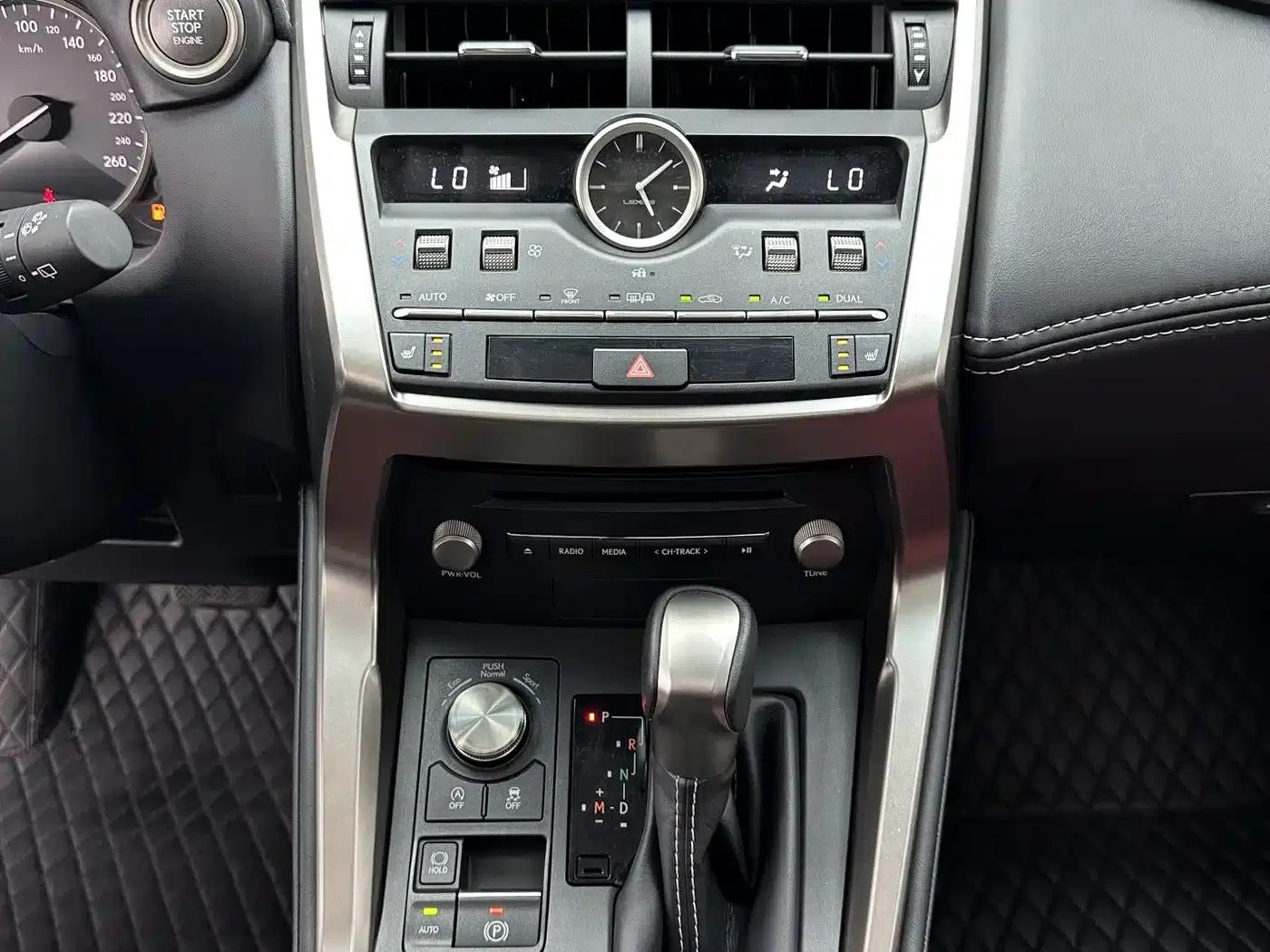 Lexus NX 2020 200 AWD Sport Edition (China VI Emission Standard) — миниатюра 15