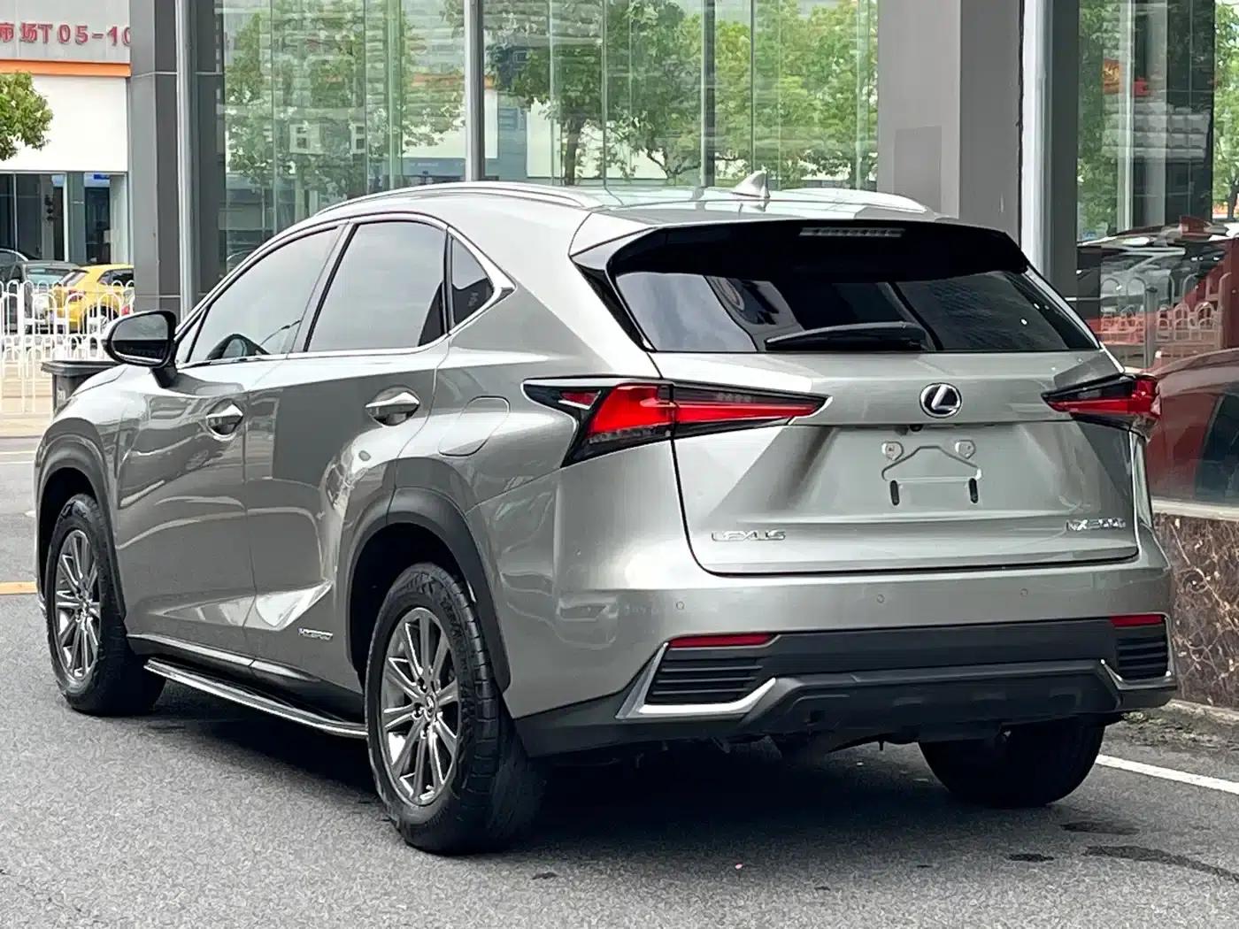 Lexus NX 2018 300h FWD Sport Edition (China V Emission Standard) — миниатюра 3