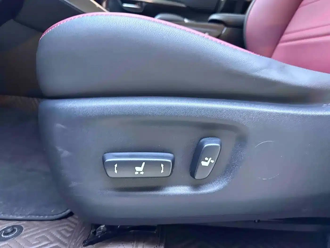 Lexus NX 2020 200 AWD Sport Edition (China VI Emission Standard) — миниатюра 17
