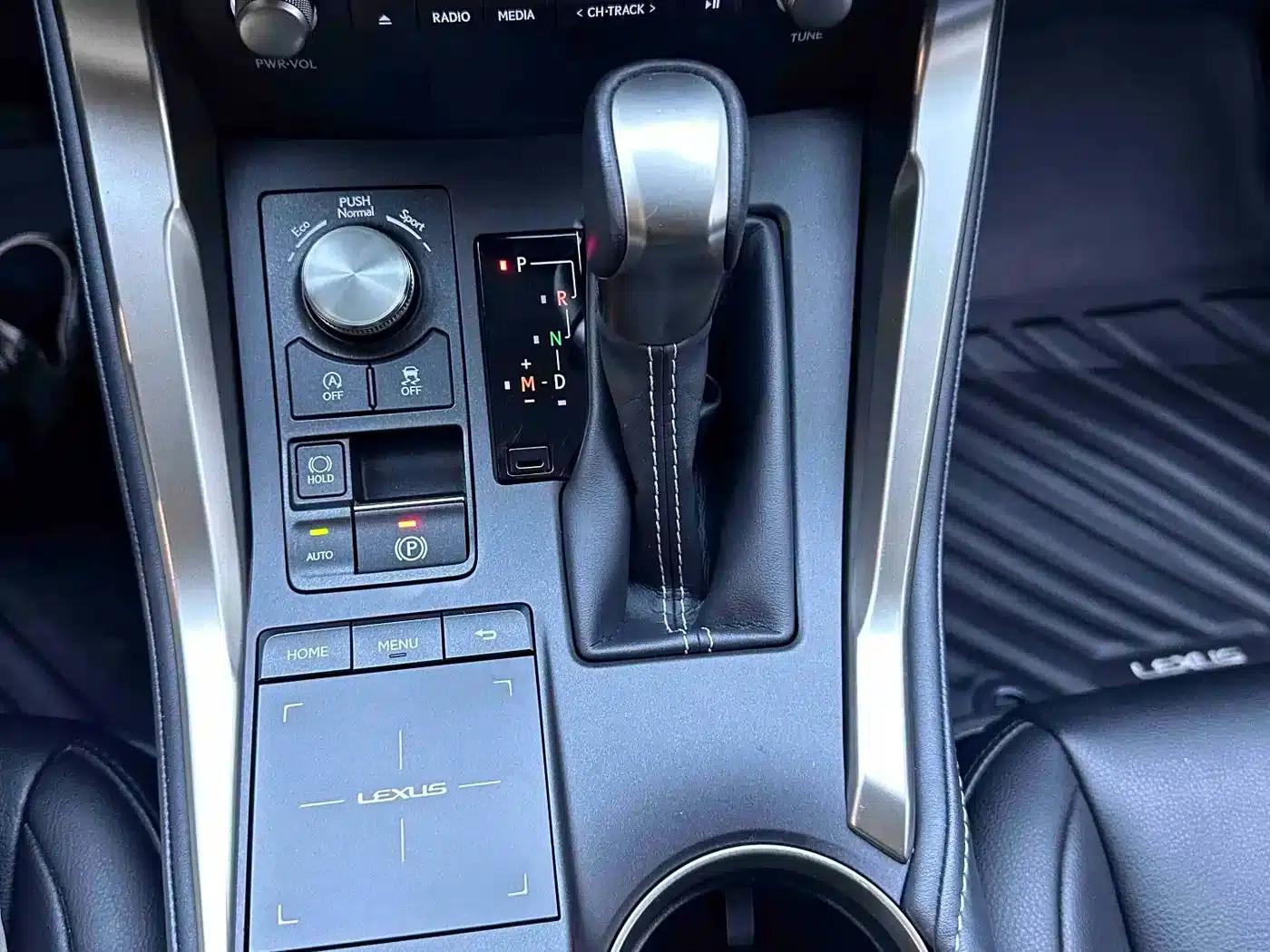 Lexus NX 2020 200 FWD Sport Edition (China VI Emission Standard) — миниатюра 14