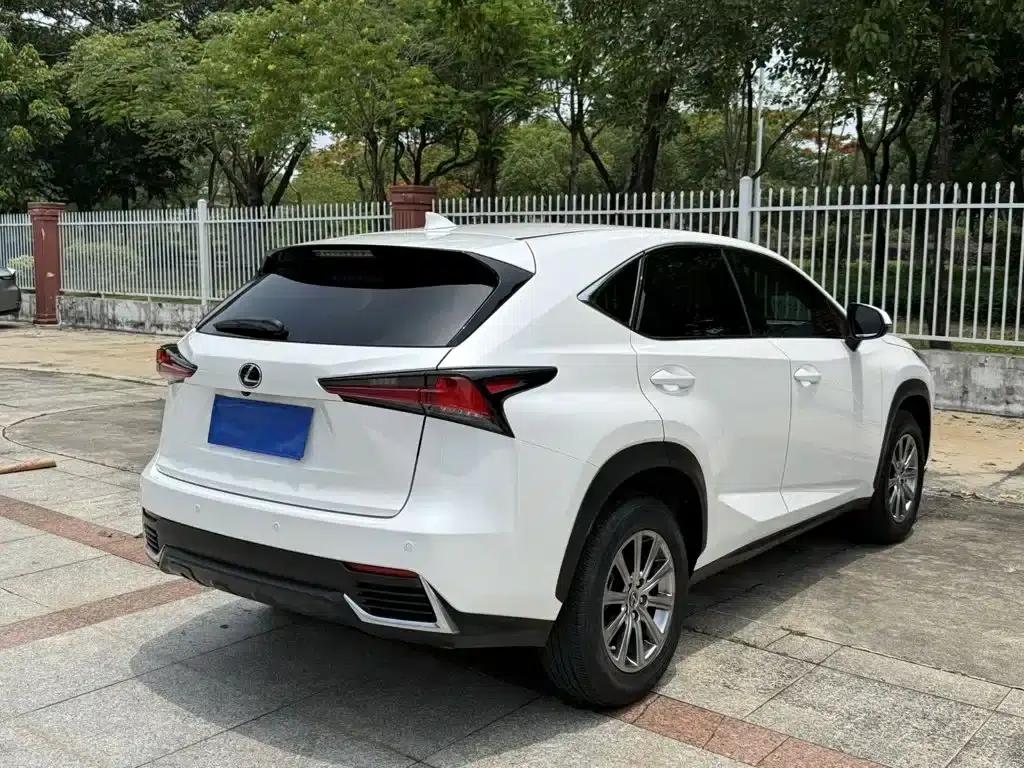 Lexus NX 2020 200 FWD Sport Edition (China V Emission Standard) — миниатюра 3