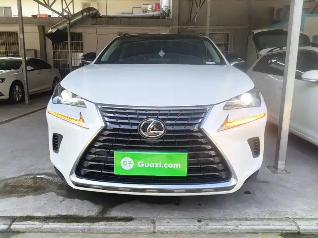 Lexus NX 2017 200 AWD Sport Edition — миниатюра 3