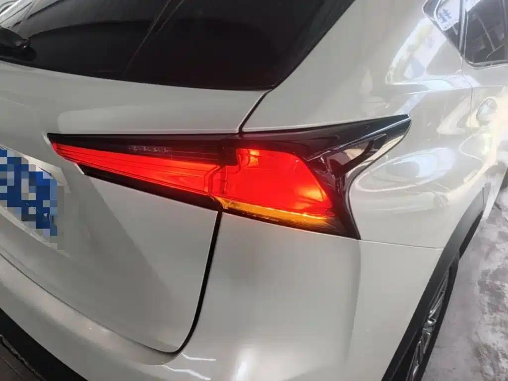 Lexus NX 2017 200 AWD Sport Edition — миниатюра 8