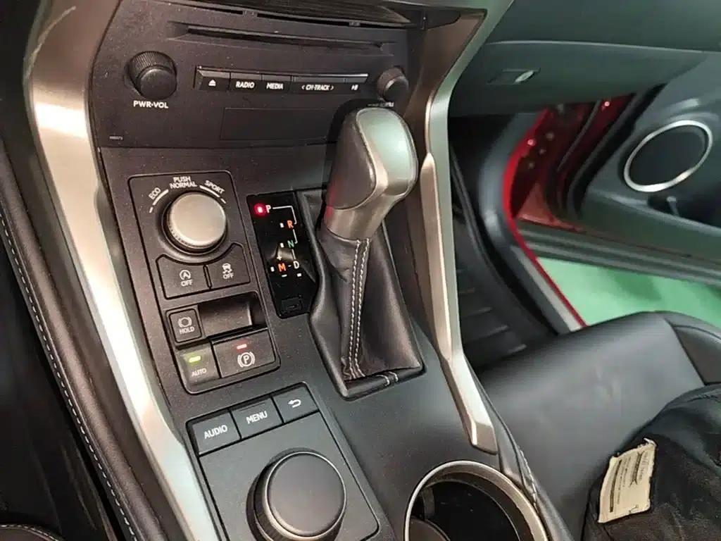 Lexus NX 2015 200t AWD Sport Edition — миниатюра 14