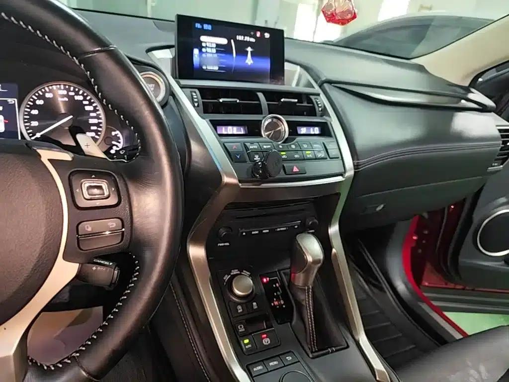 Lexus NX 2015 200t AWD Sport Edition — миниатюра 10