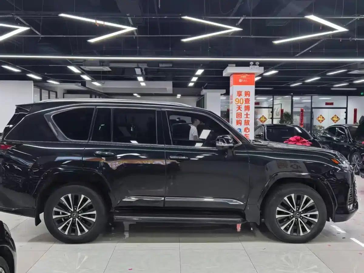 2023 Lexus LX 600 US Spec — миниатюра 3