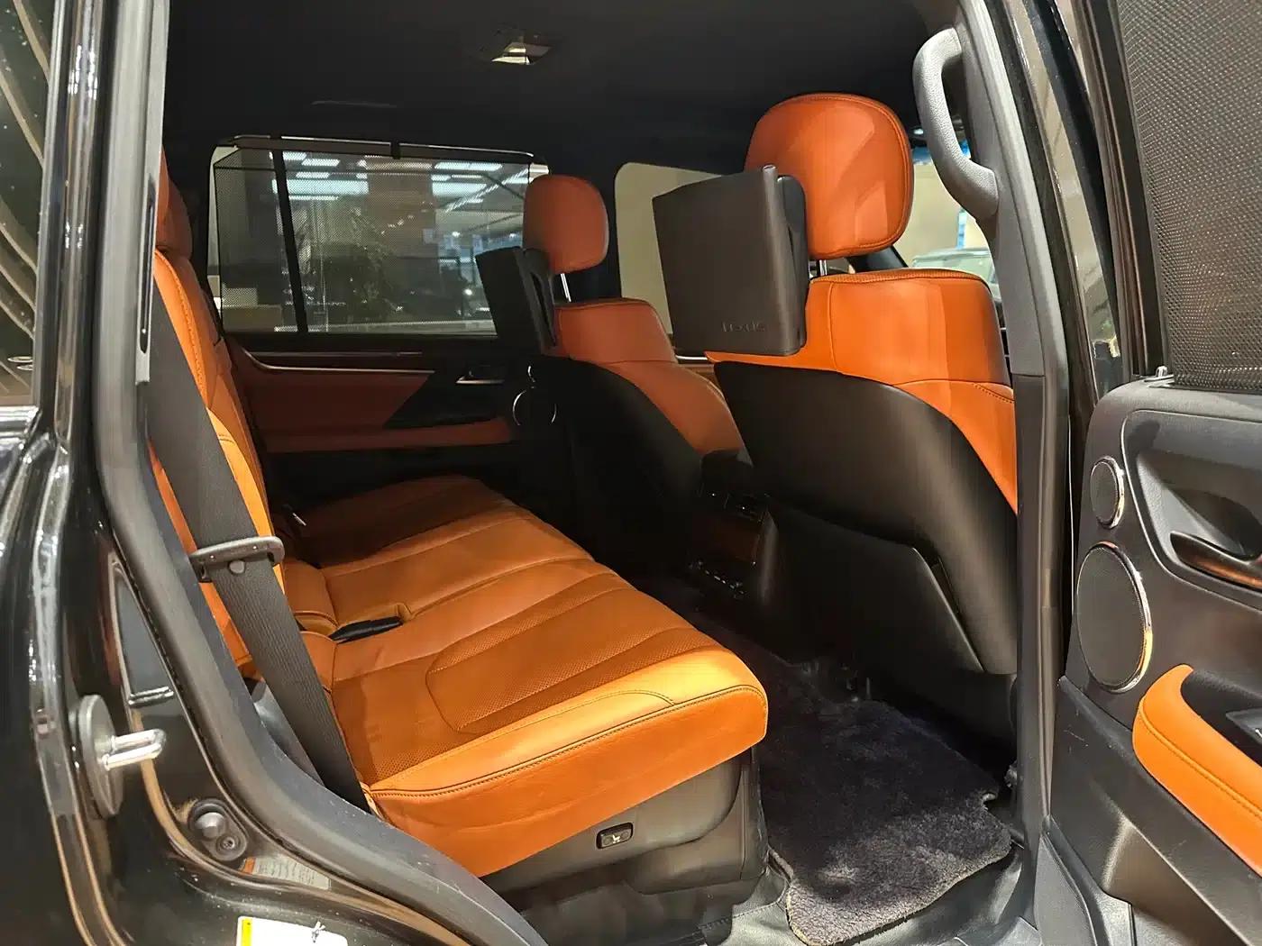2015 Lexus LX570 Middle East Edition — миниатюра 11