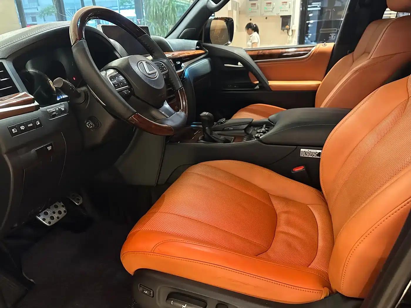 2015 Lexus LX570 Middle East Edition — миниатюра 7