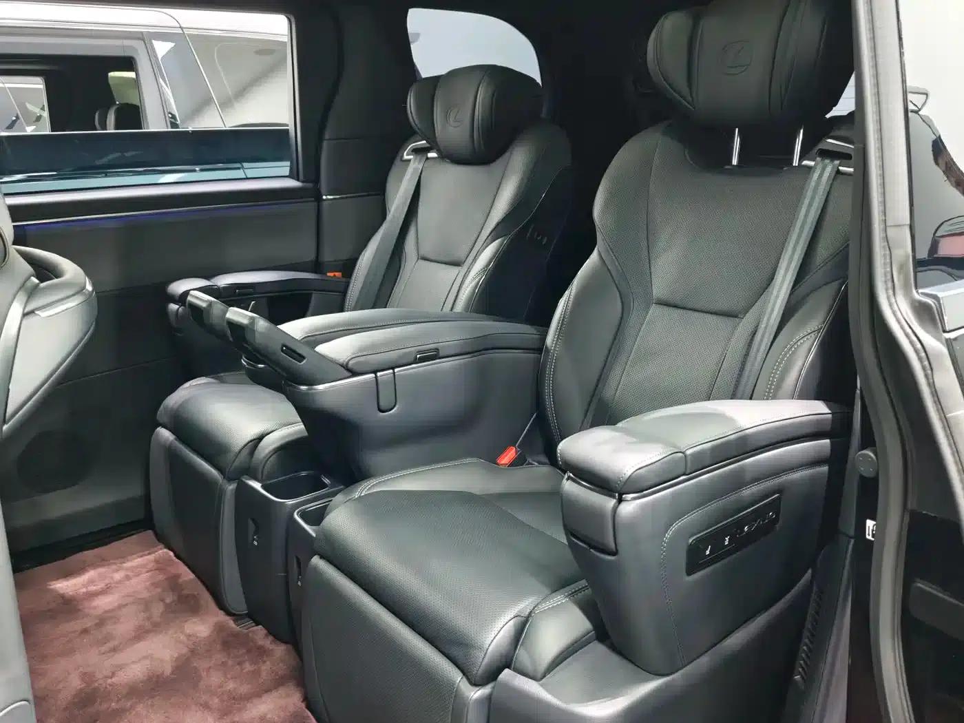 Lexus LM 2023 500h Six-Seat Premium Edition — миниатюра 9