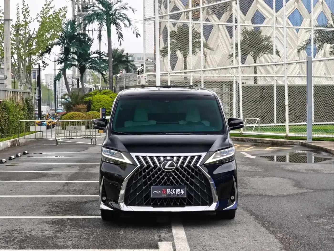 Lexus LM 2022 350h — миниатюра 2