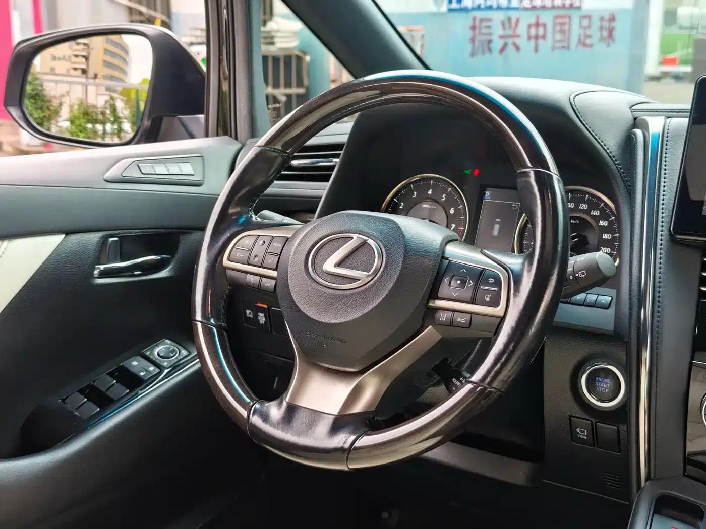 Lexus LM 2022 350h — миниатюра 23