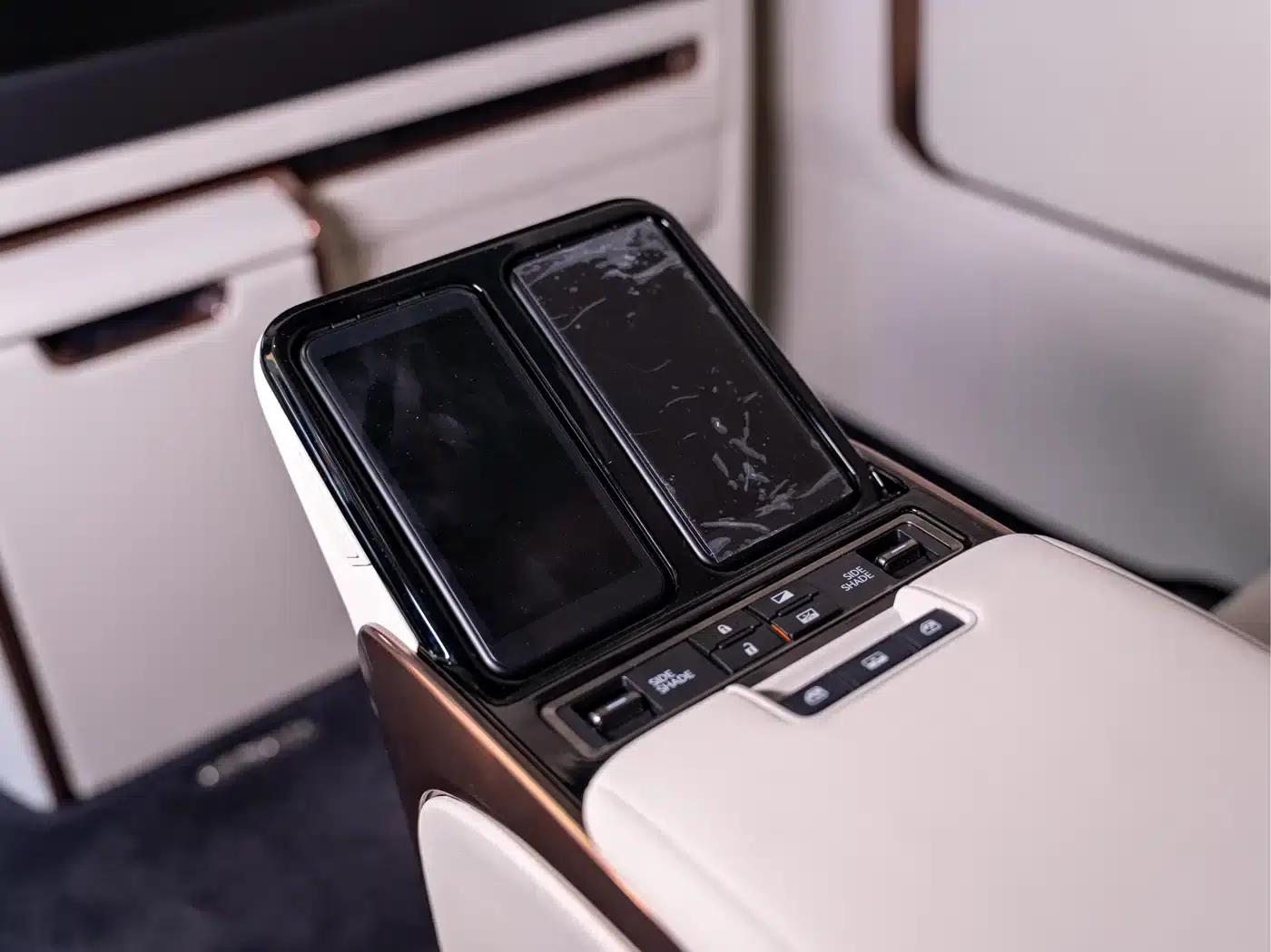 Lexus LM 2023 500h Four-Seat Executive Edition — миниатюра 15