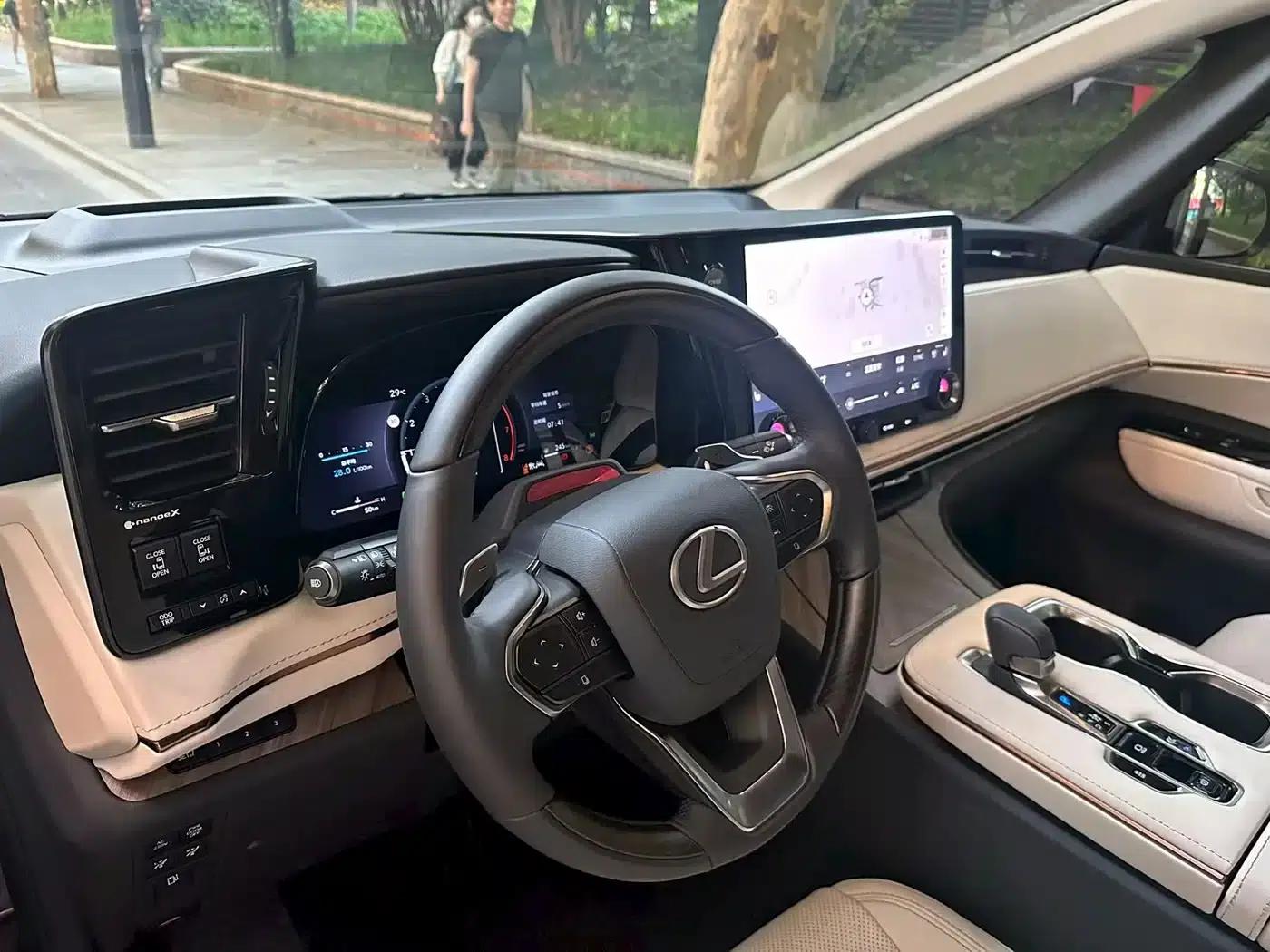 Lexus LM 2023 350h 7-Seat Elegant Edition — миниатюра 5