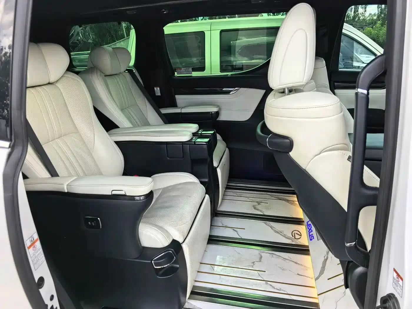 Lexus LM 2020 300h 7-Seat Elegant Edition — миниатюра 12