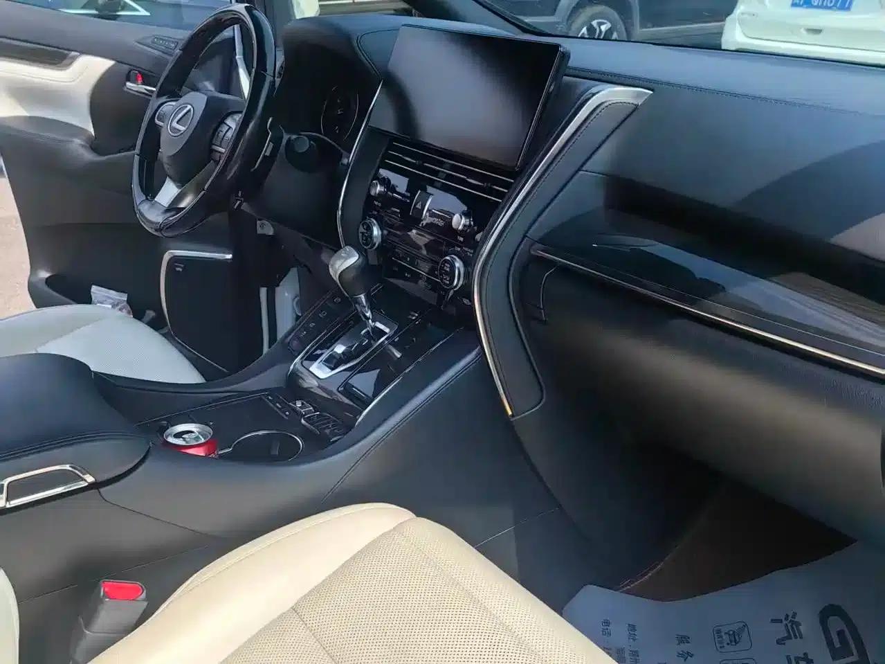 Lexus LM 2020 300h 7-Seat Elegant Edition — миниатюра 7