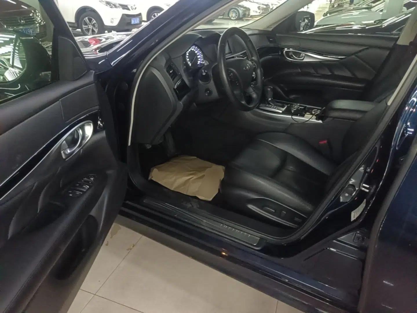 Infiniti Q70 2017 Q70L 2.5L Elite Edition — миниатюра 23