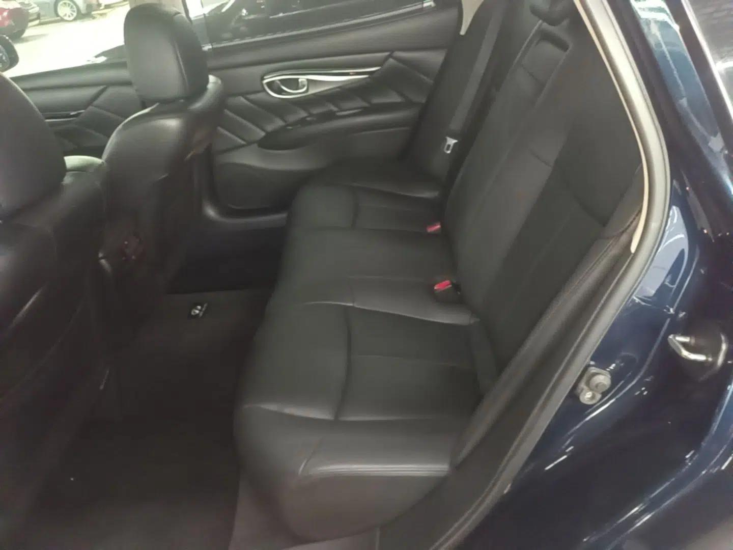 Infiniti Q70 2017 Q70L 2.5L Elite Edition — миниатюра 25
