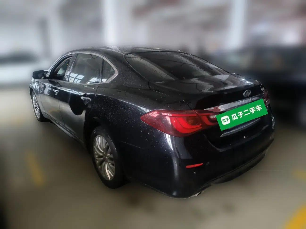Infiniti Q70 2015 Q70L 2.5L Enjoyment Edition — миниатюра 4