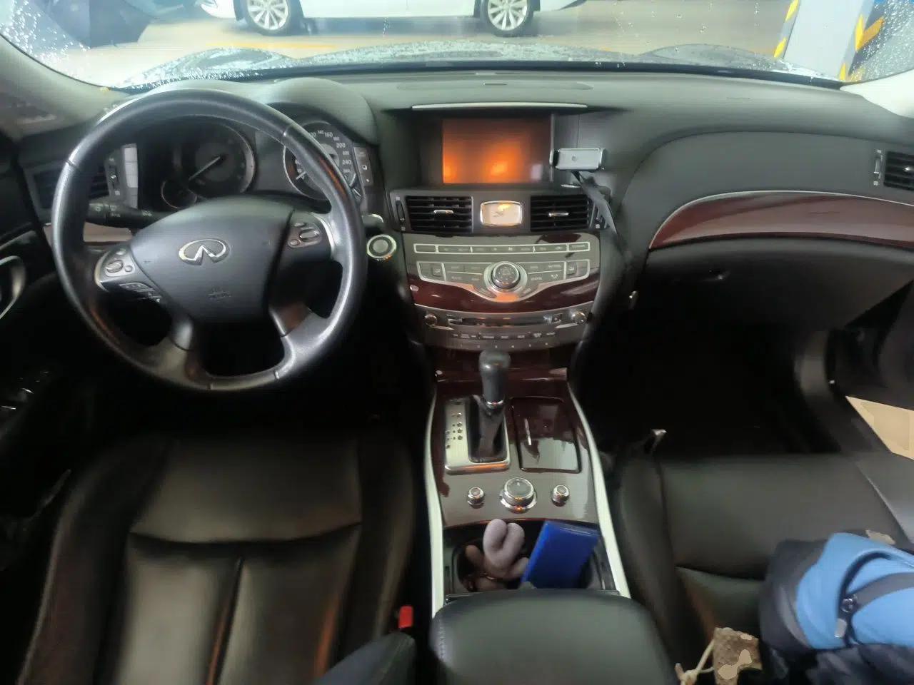 Infiniti Q70 2015 Q70L 2.5L Enjoyment Edition — миниатюра 9