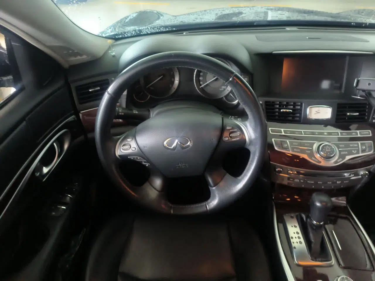Infiniti Q70 2015 Q70L 2.5L Enjoyment Edition — миниатюра 10
