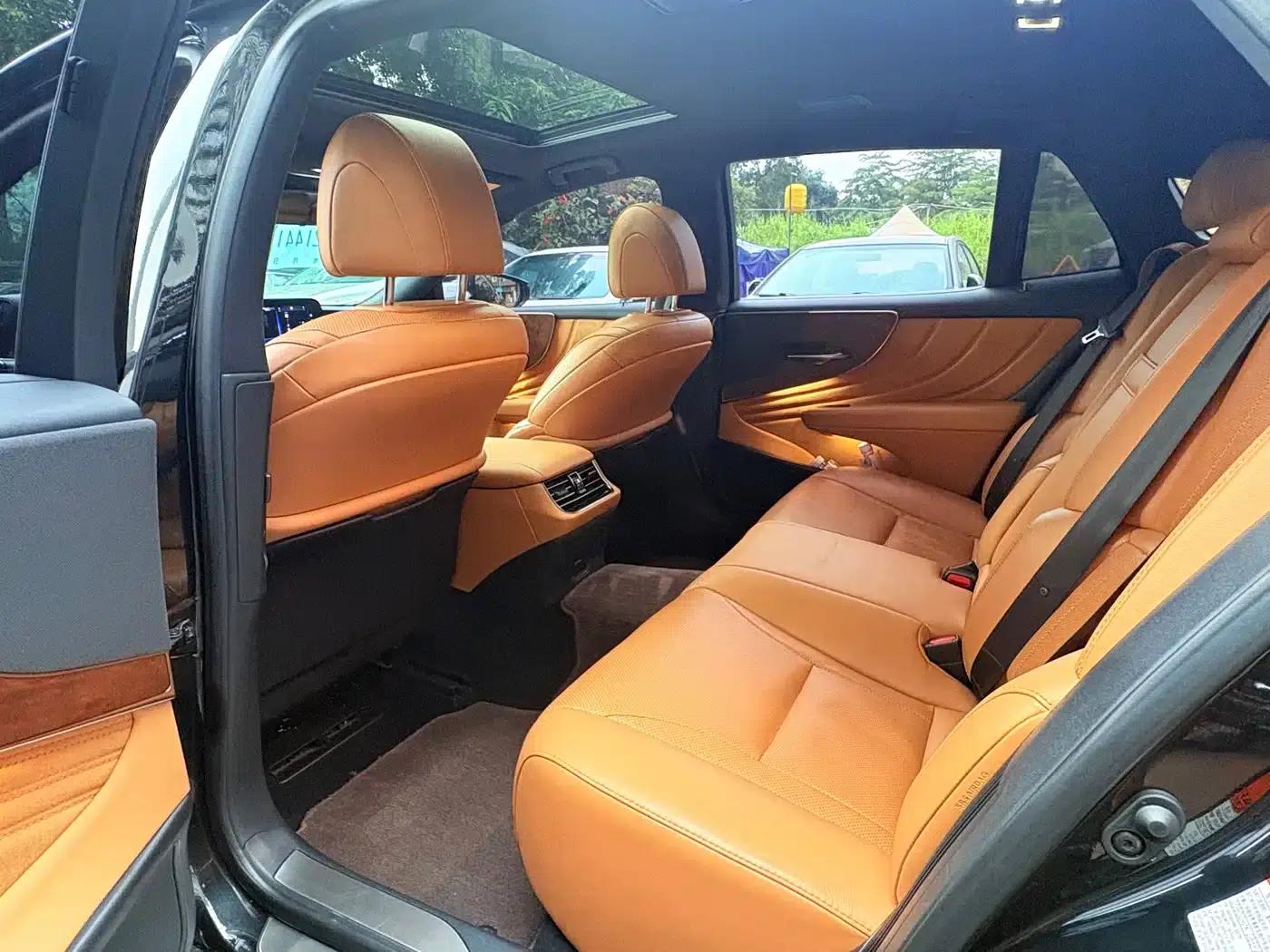 Lexus LS 2021 500h Luxury Edition — миниатюра 5
