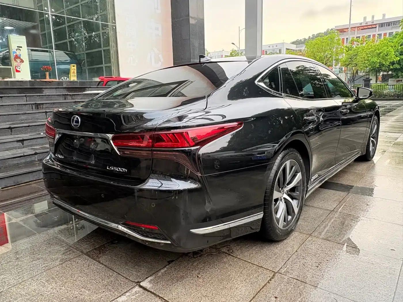 Lexus LS 2021 500h Luxury Edition — миниатюра 8