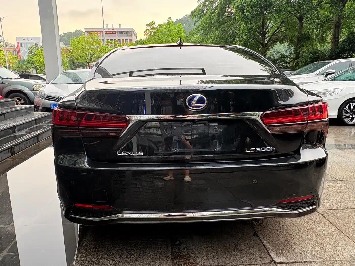 Lexus LS 2021 500h Luxury Edition — миниатюра 9