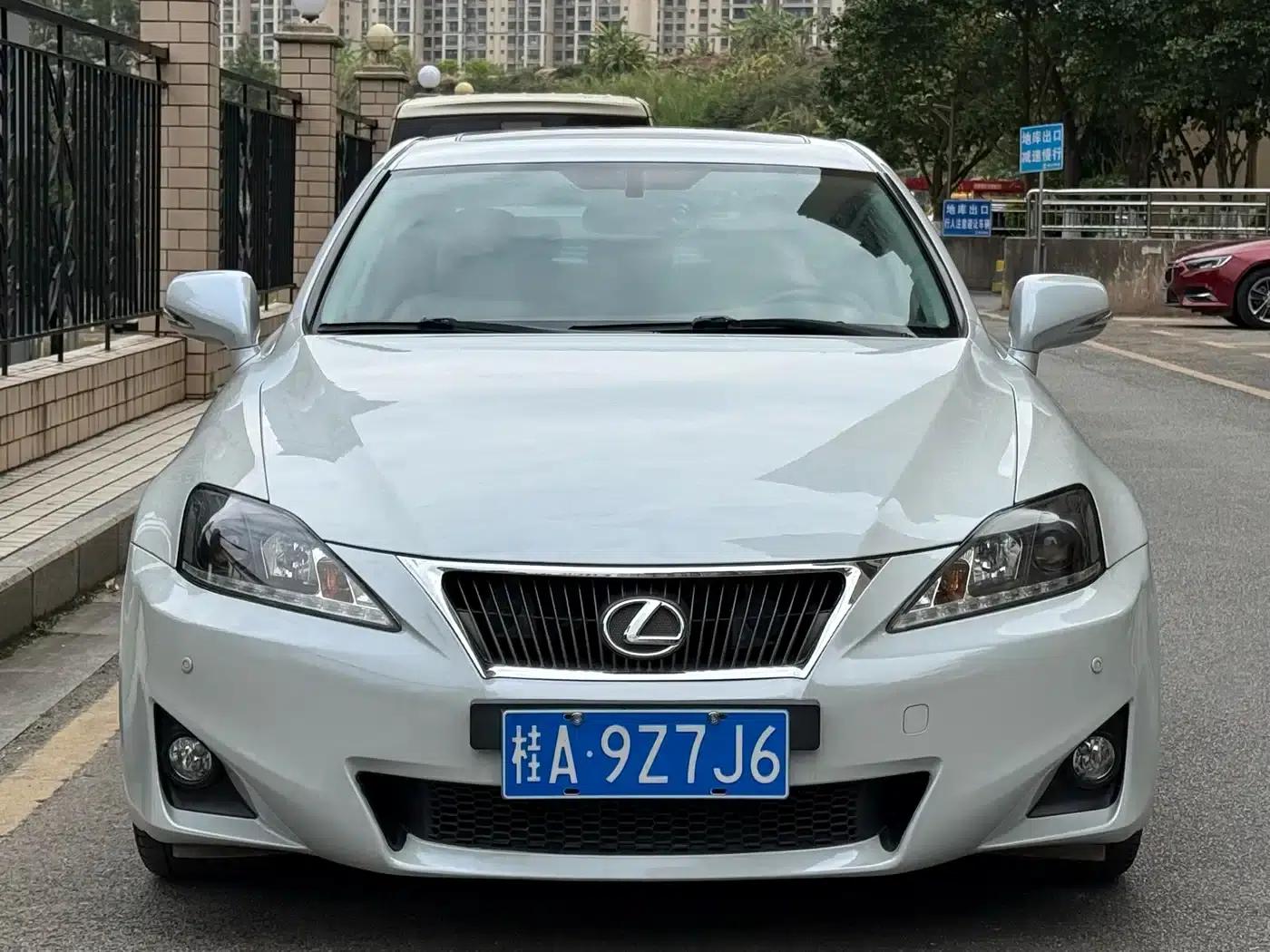Lexus IS 2011 250 Dynamic Edition — миниатюра 2