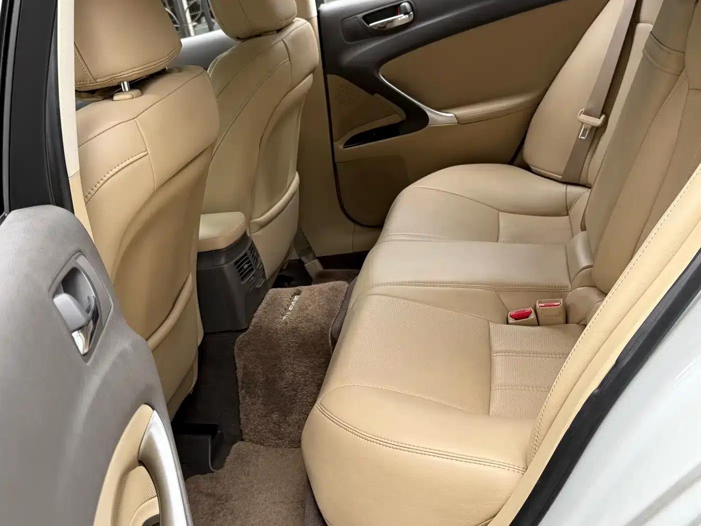 Lexus IS 2011 250 Dynamic Edition — миниатюра 8