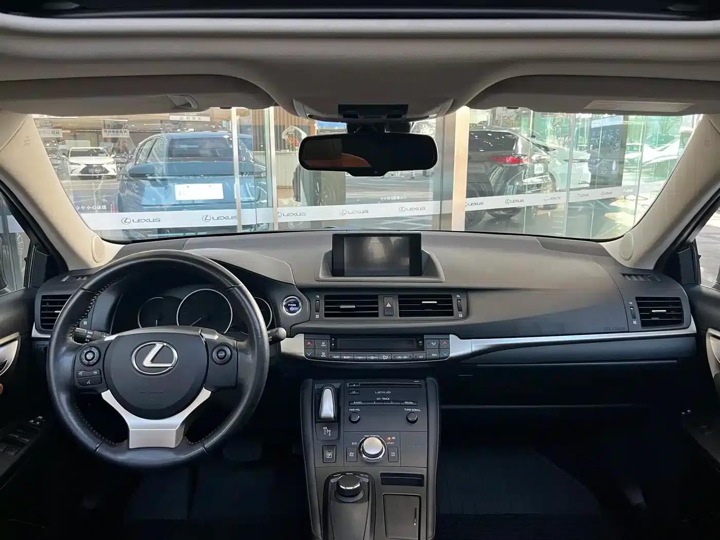 Lexus CT 2017 CT200h Comfort Edition, Single Color, China V Emission Standard — миниатюра 3