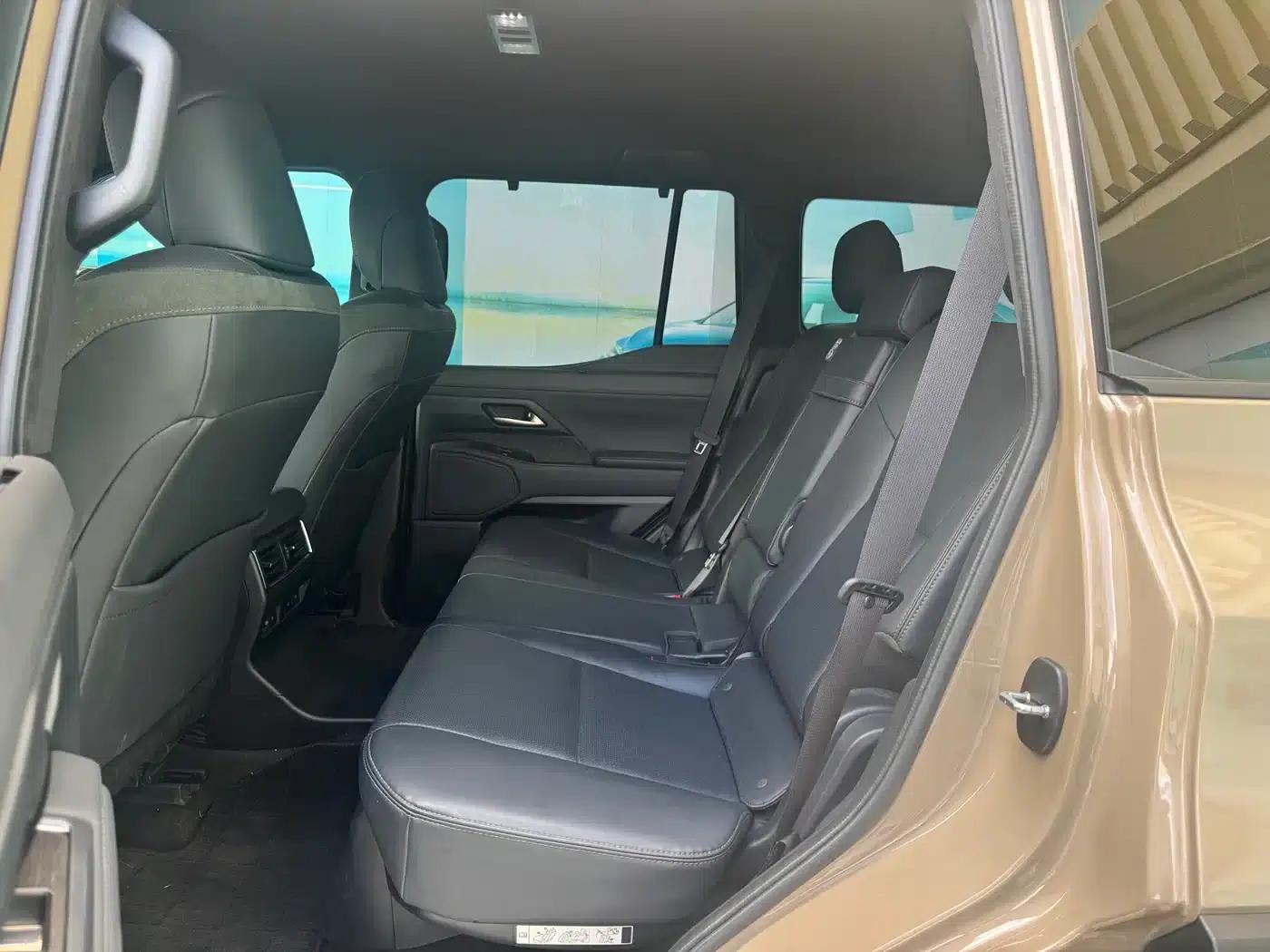 Lexus GX 2024 Overtrail Peak Edition — миниатюра 5