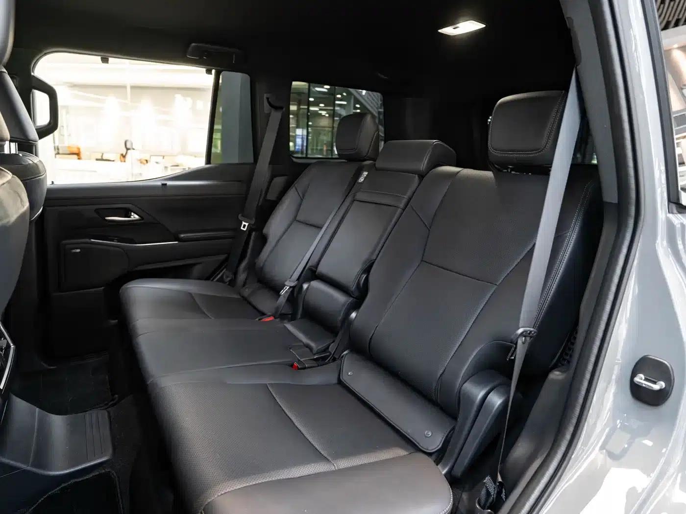 Lexus GX 2024 Overtrail Peak Edition — миниатюра 12