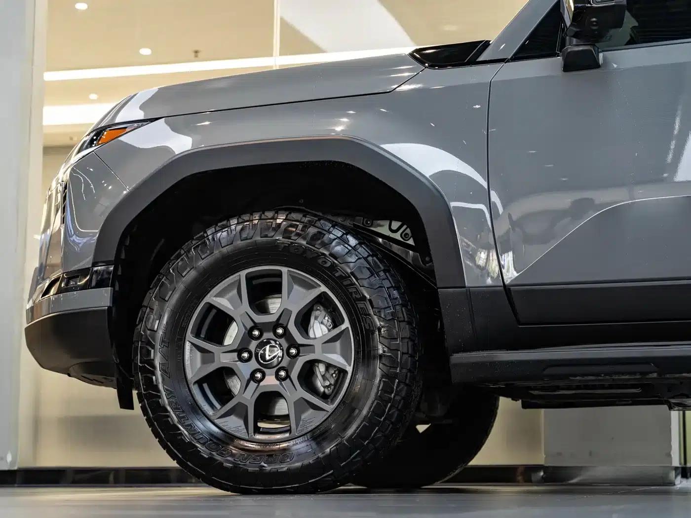 Lexus GX 2024 Overtrail Peak Edition — миниатюра 8
