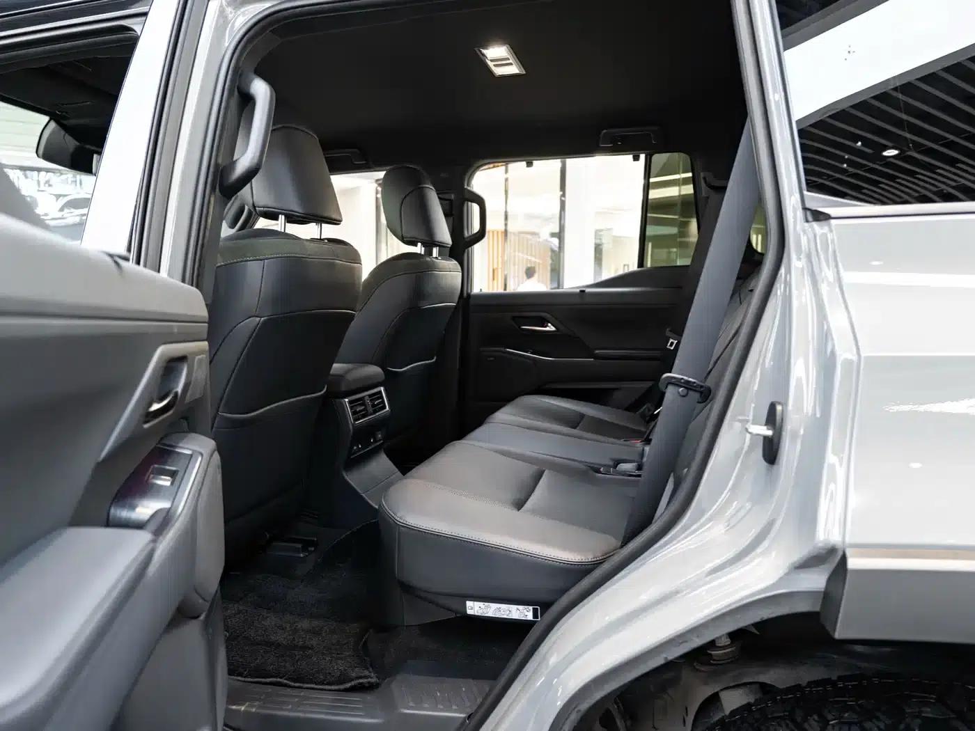 Lexus GX 2024 Overtrail Peak Edition — миниатюра 10
