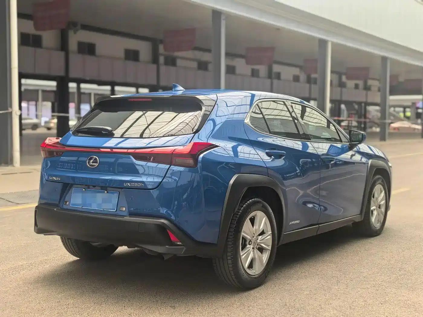 Lexus UX 2020 260h Explore Edition — миниатюра 13