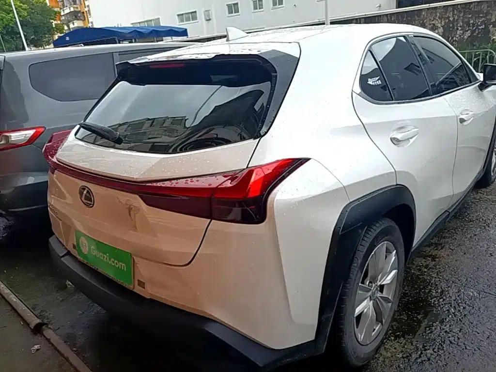 Lexus UX 2020 200 Special Edition — миниатюра 6