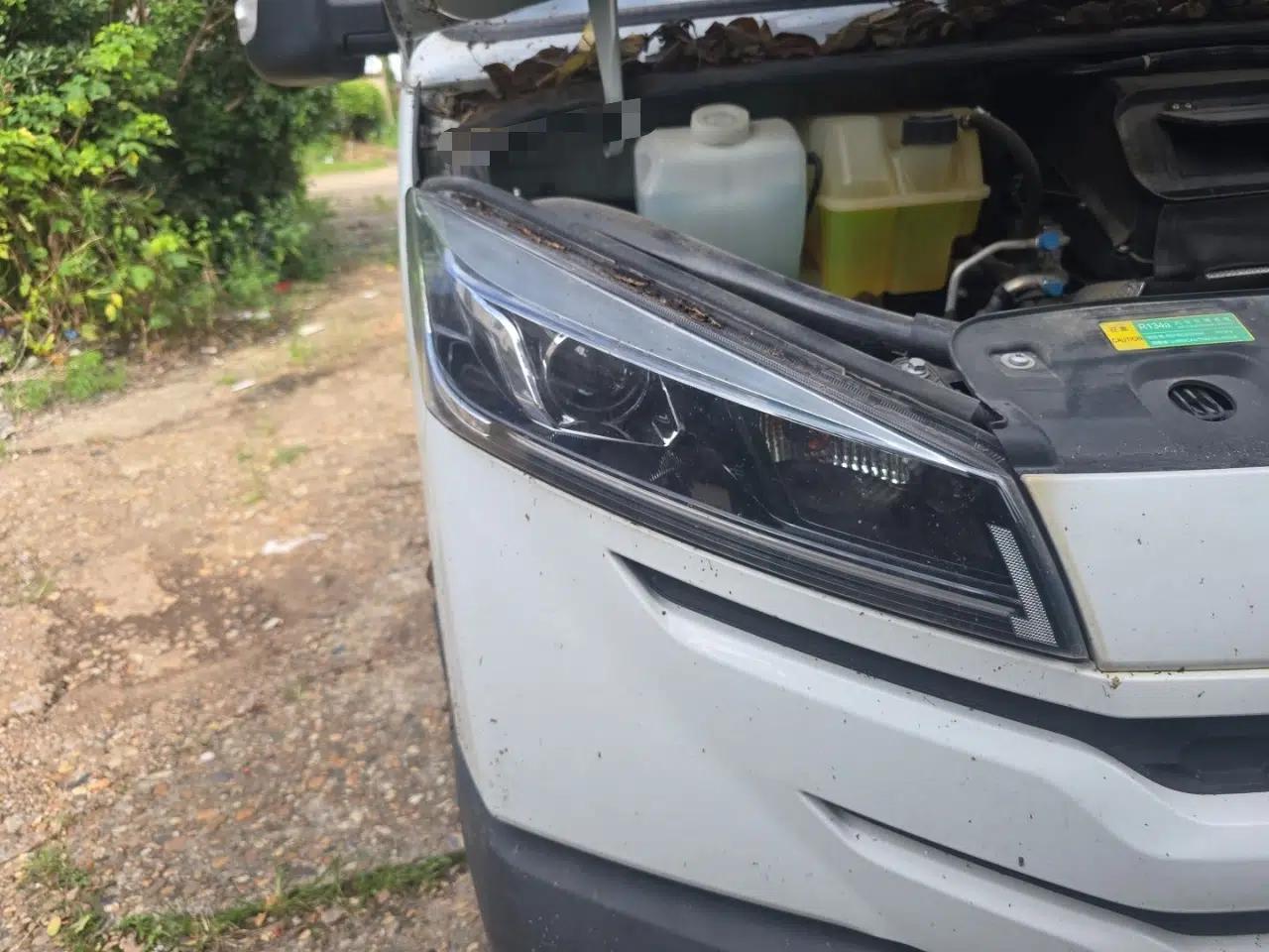 Iveco Daily Manual 7-seater 2.5T diesel — миниатюра 7