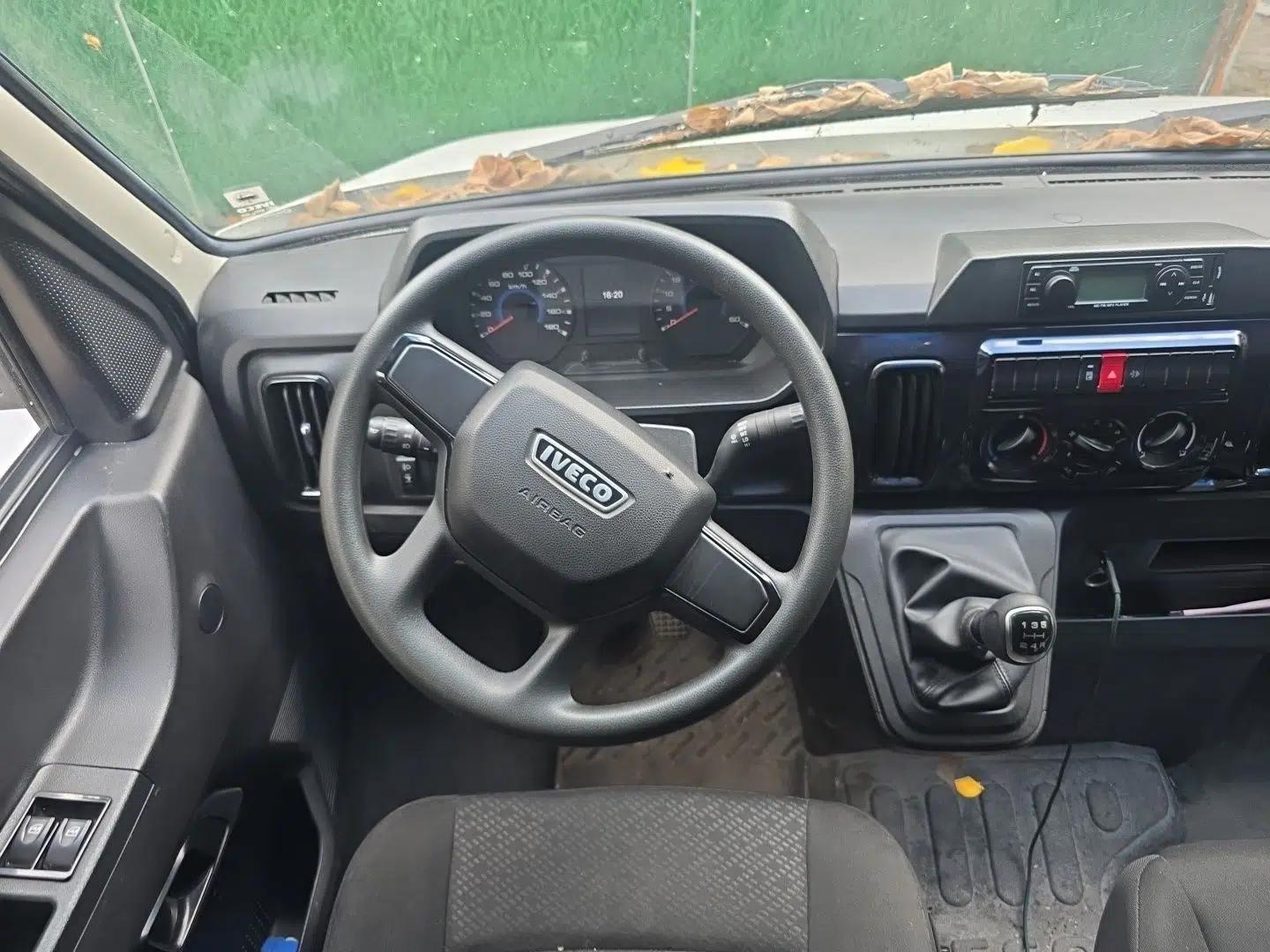 Iveco Daily Manual 7-seater 2.5T diesel — миниатюра 10