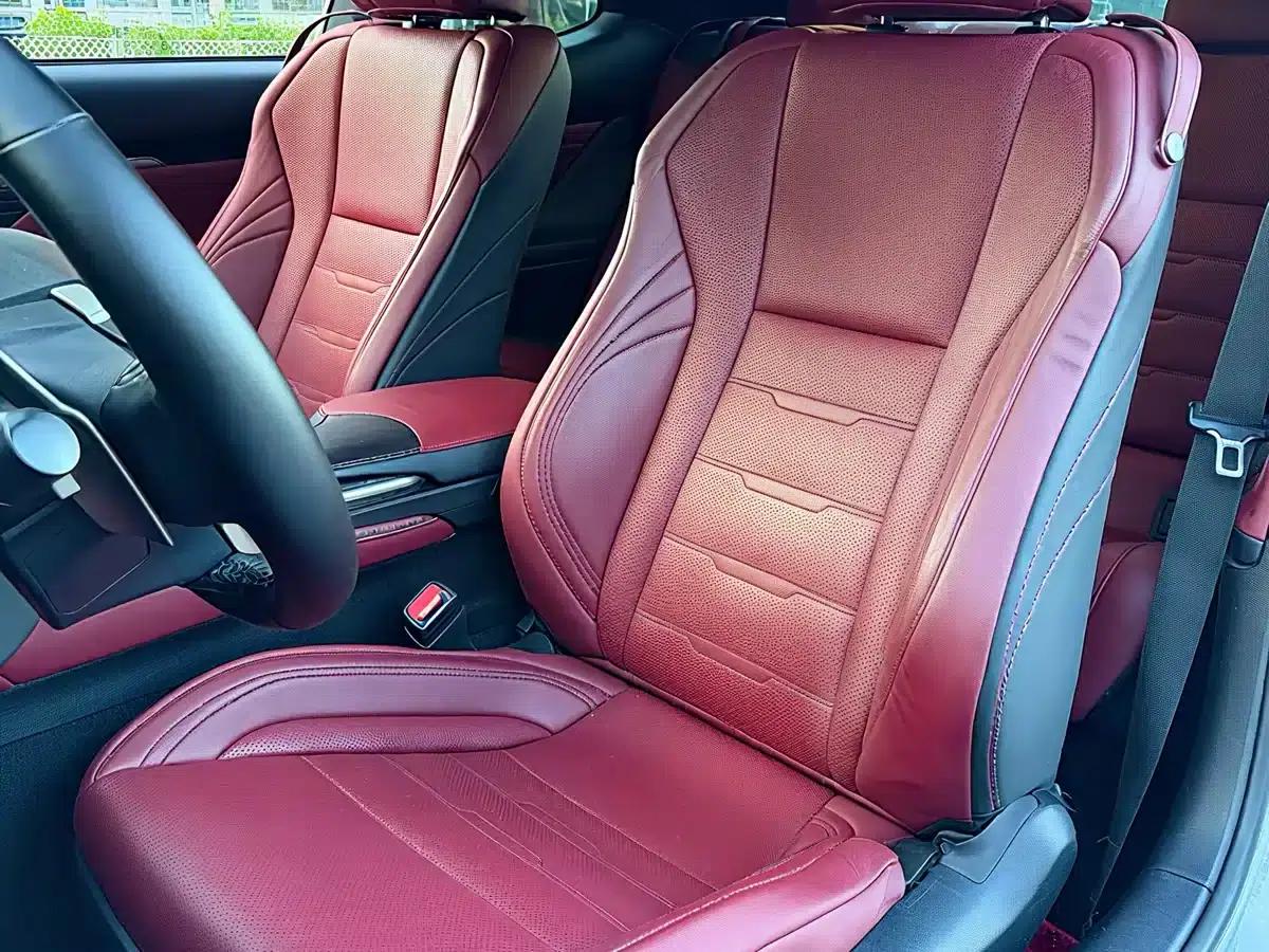 Lexus RC 2016 200t F SPORT Edition — миниатюра 13