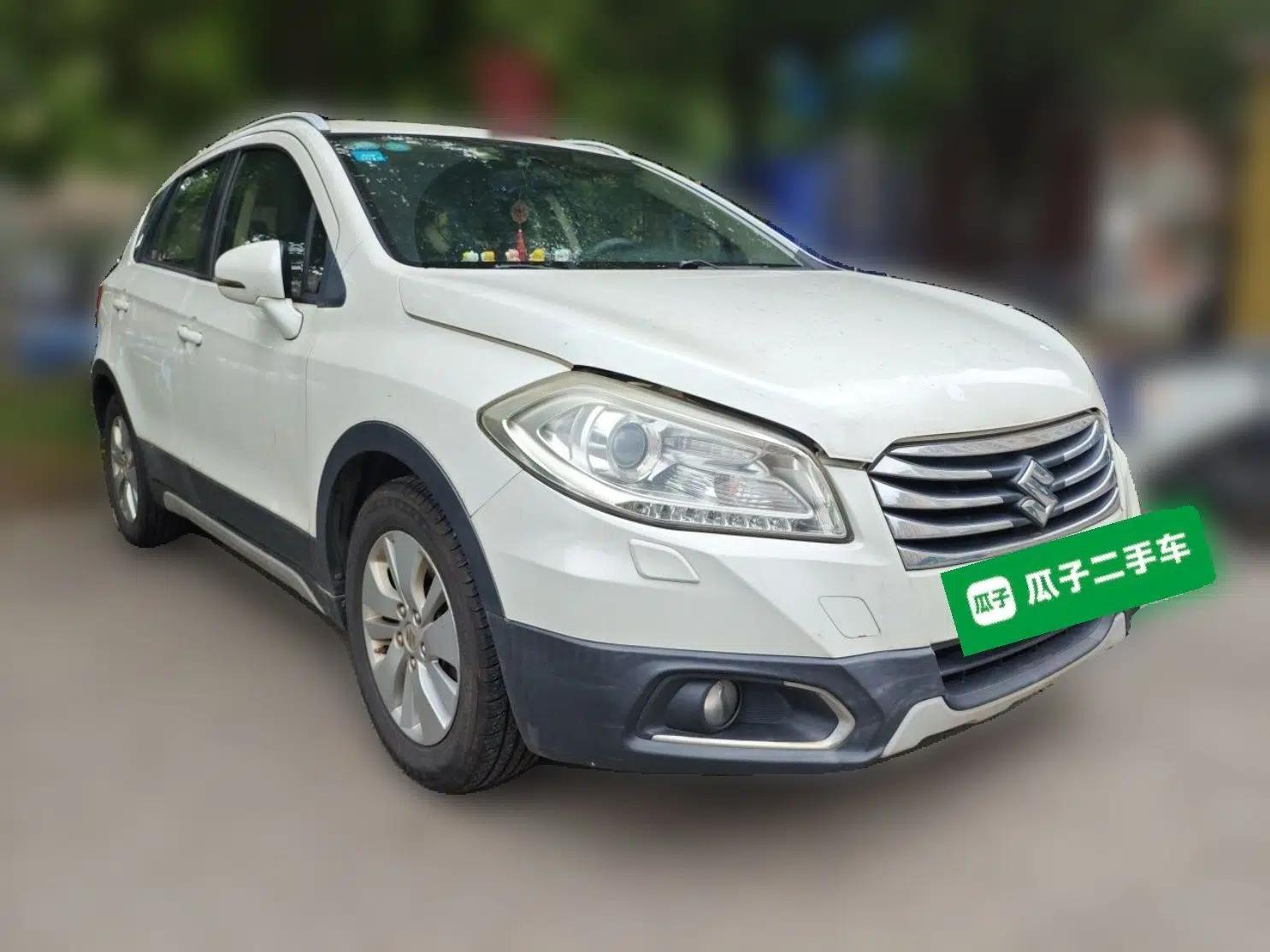 Suzuki S-Cross 2014 1.6L CVT Two-Wheel Drive Elite Version — миниатюра 3