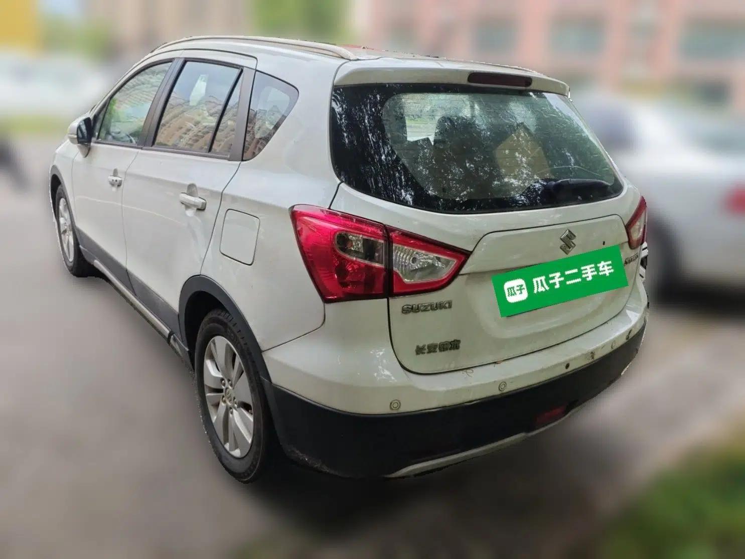 Suzuki S-Cross 2014 1.6L CVT Two-Wheel Drive Elite Version — миниатюра 4