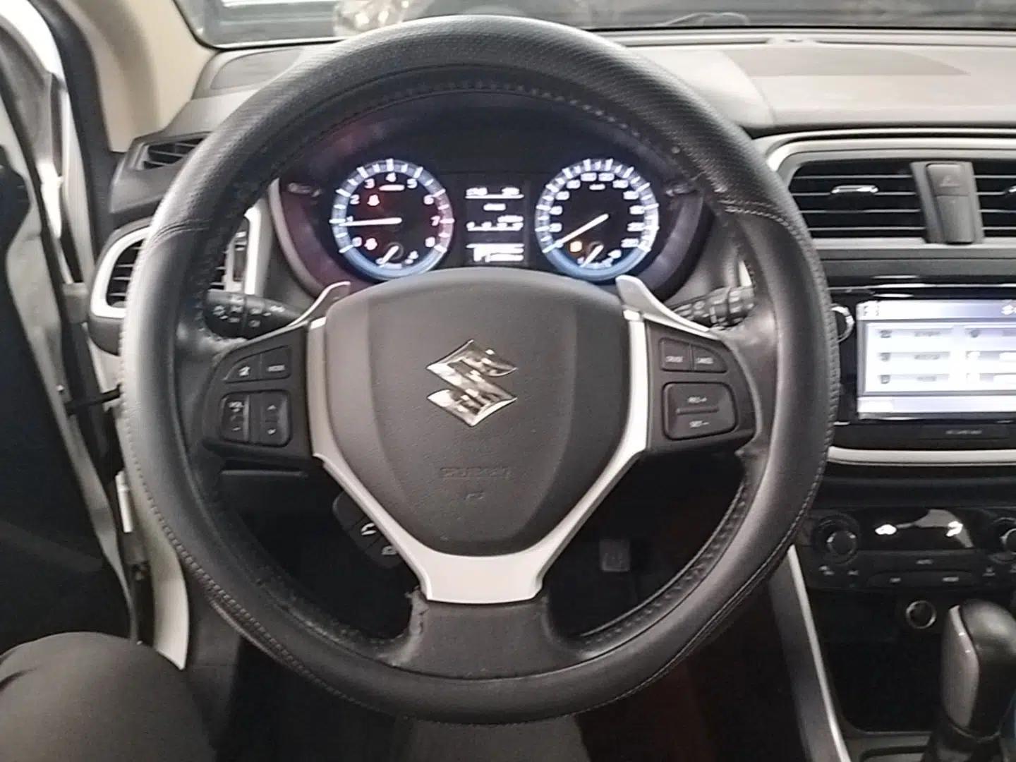 Suzuki S-Cross 2015 1.4T Automatic Two-Wheel Drive Prestige Model — миниатюра 13