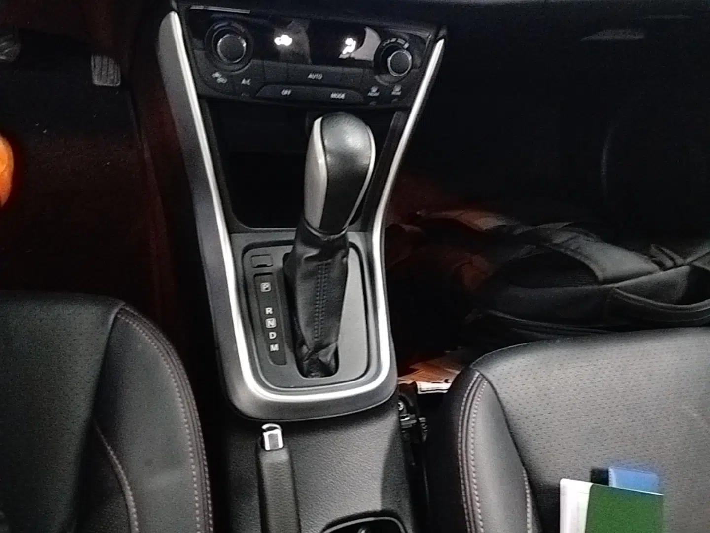Suzuki S-Cross 2015 1.4T Automatic Two-Wheel Drive Prestige Model — миниатюра 16