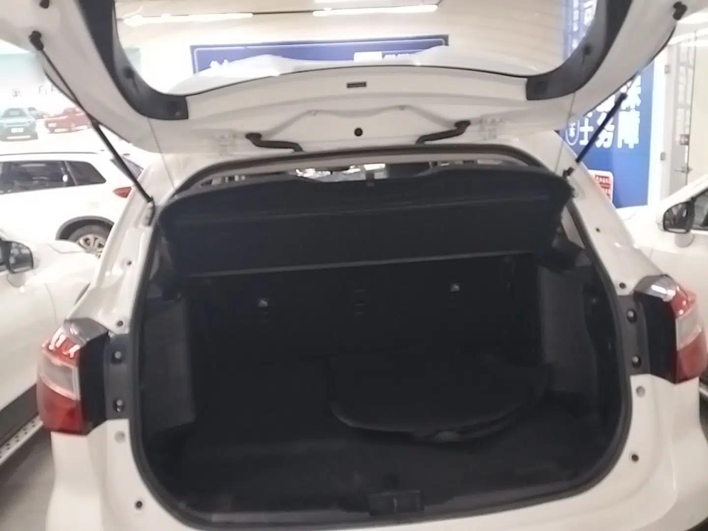 Suzuki S-Cross 2015 1.4T Automatic Two-Wheel Drive Prestige Model — миниатюра 22