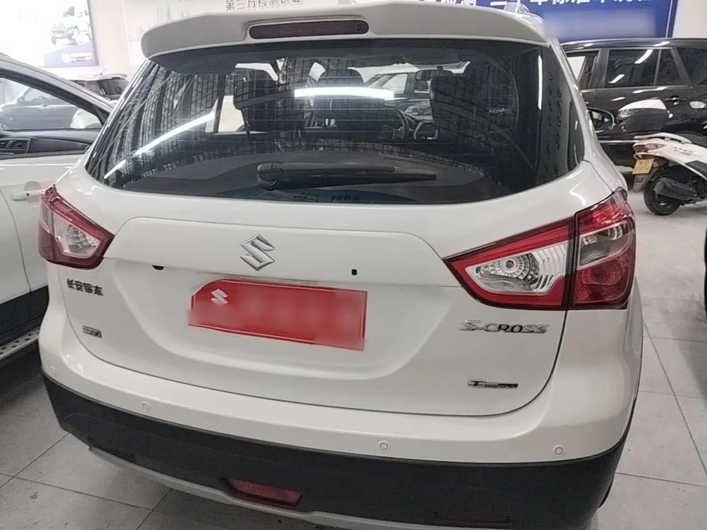 Suzuki S-Cross 2015 1.4T Automatic Two-Wheel Drive Prestige Model — миниатюра 5