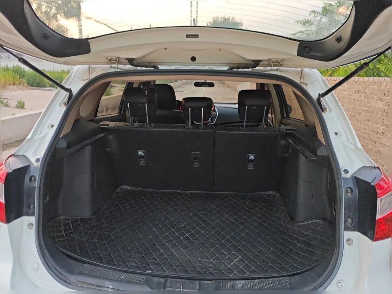 Suzuki S-Cross 2014 1.6L Manual Two-Wheel Drive Elite Model — миниатюра 19