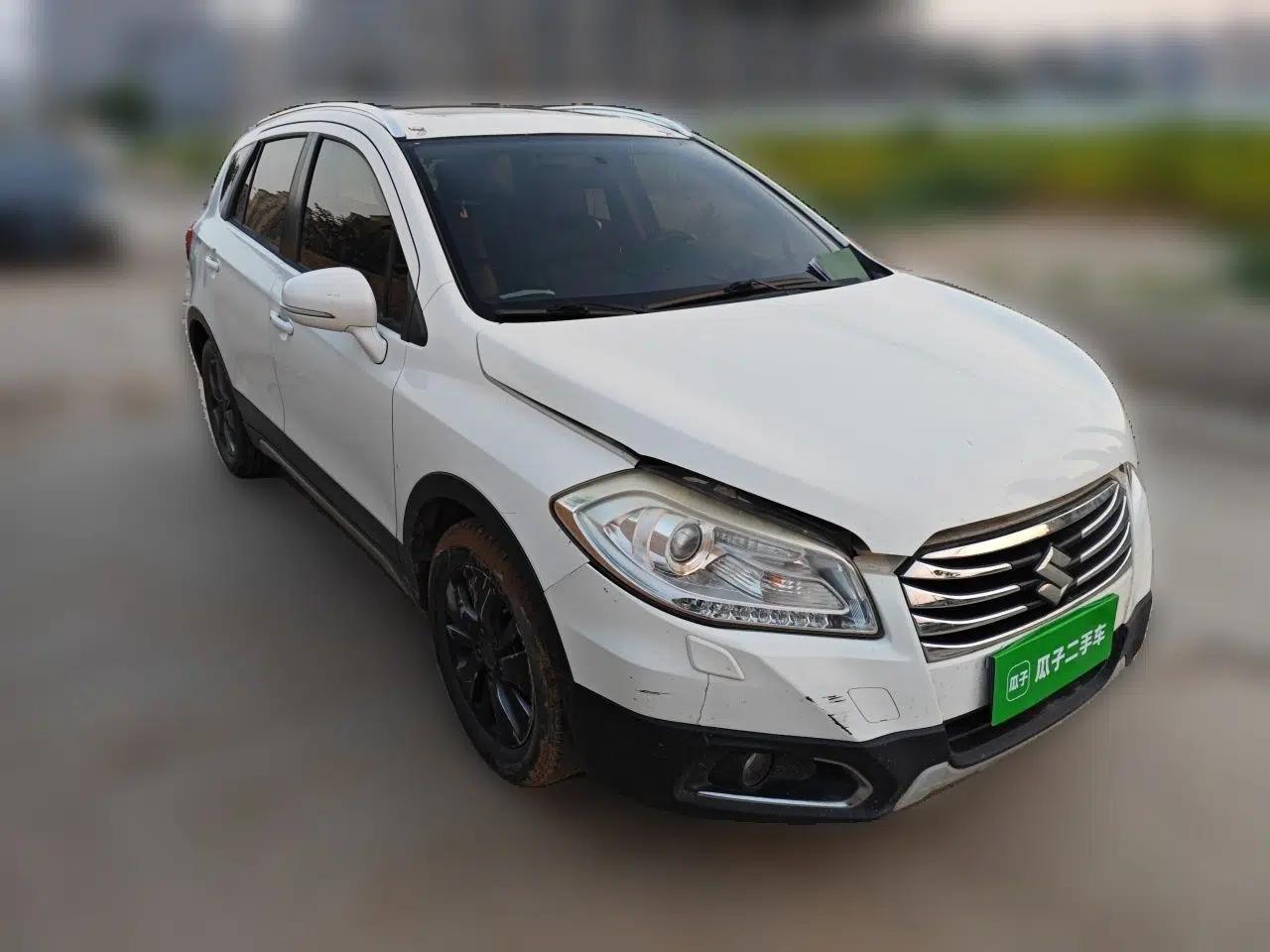 Suzuki S-Cross 2014 1.6L Manual Two-Wheel Drive Elite Model — миниатюра 3