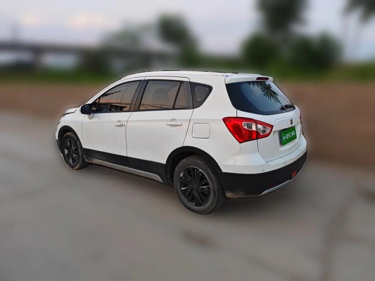 Suzuki S-Cross 2014 1.6L Manual Two-Wheel Drive Elite Model — миниатюра 4
